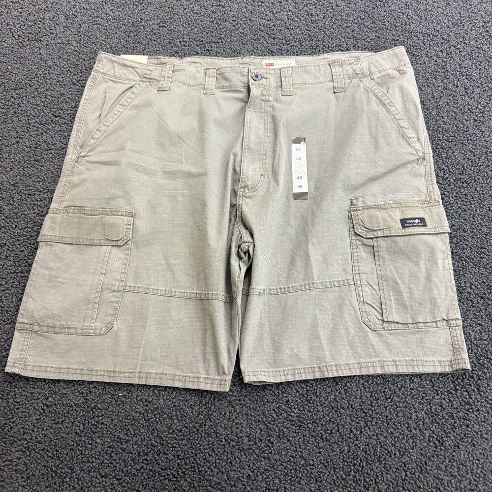 Men's Wrangler Cargo Shorts w/ Stretch Khaki Relaxed Fit Tech Pocket 46 X 10 NWT